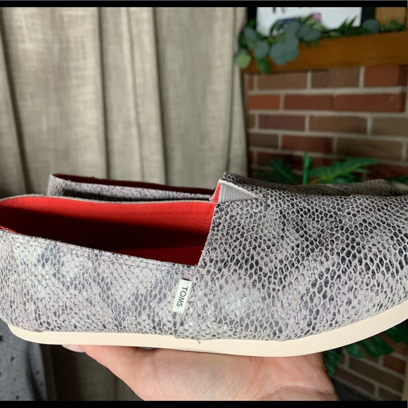 TOMS- snake skin slip ons! Brand new without tags - Picture 3 of 6